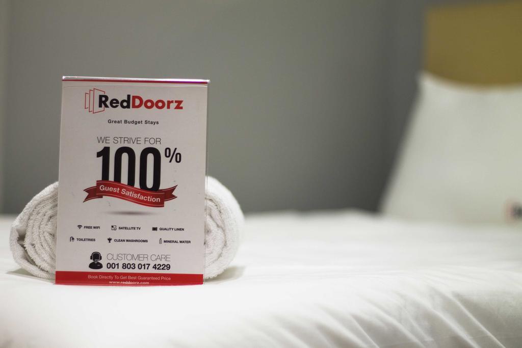 Reddoorz Apartment @ Margonda Residence Depok Dış mekan fotoğraf