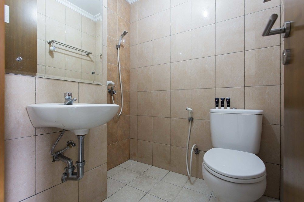 Reddoorz Apartment @ Margonda Residence Depok Dış mekan fotoğraf