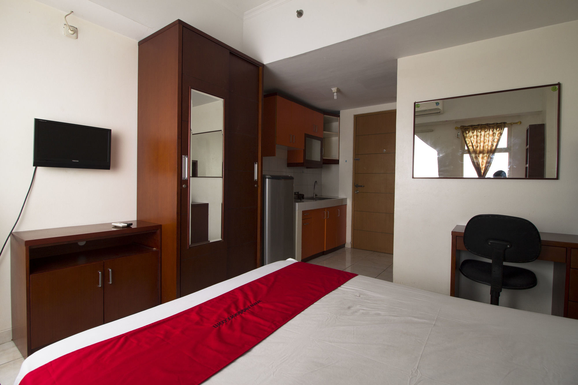 Reddoorz Apartment @ Margonda Residence Depok Dış mekan fotoğraf